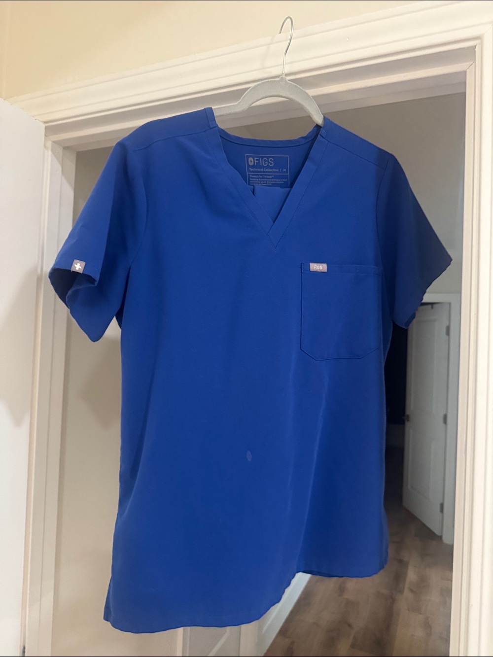 Figs women's V-Neck Top and pants in Royal Blue